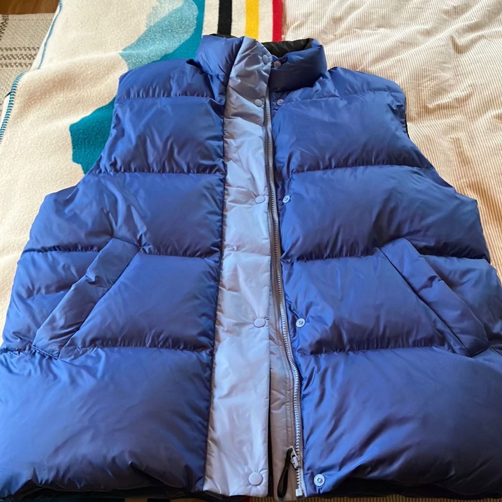 Gently used Uniqlo x Marni puffer vest 💙🖤
